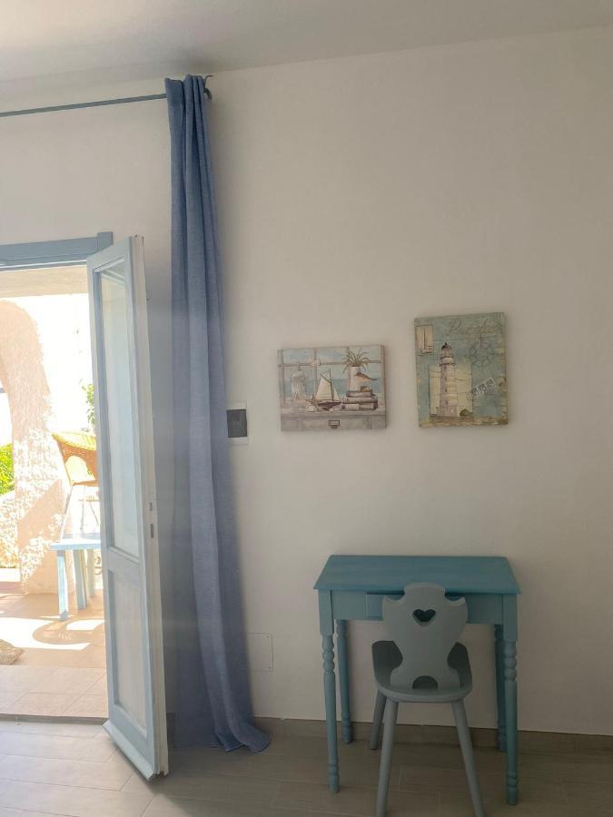 B&B A Due Passi Dal Mare Baja Sardinya Dış mekan fotoğraf